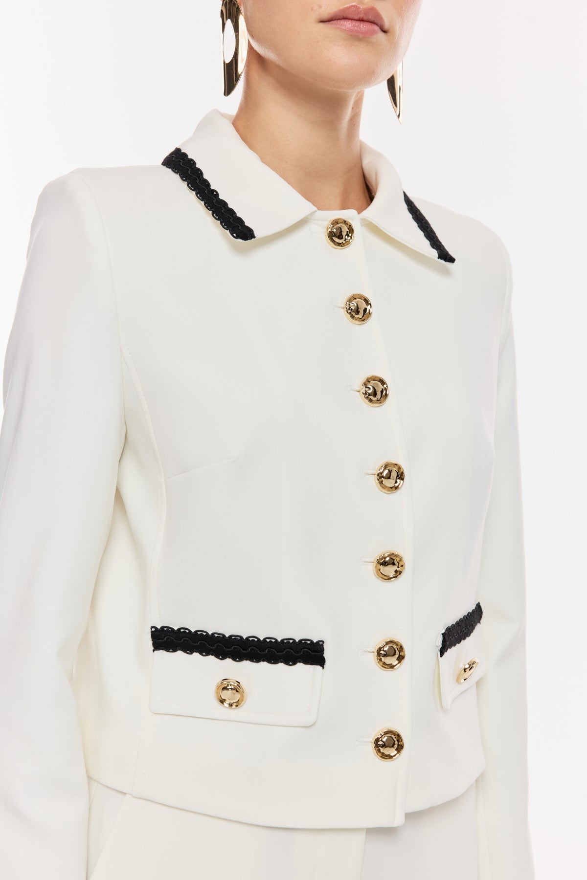 Zarif Düğme Detaylı Klasik Takım