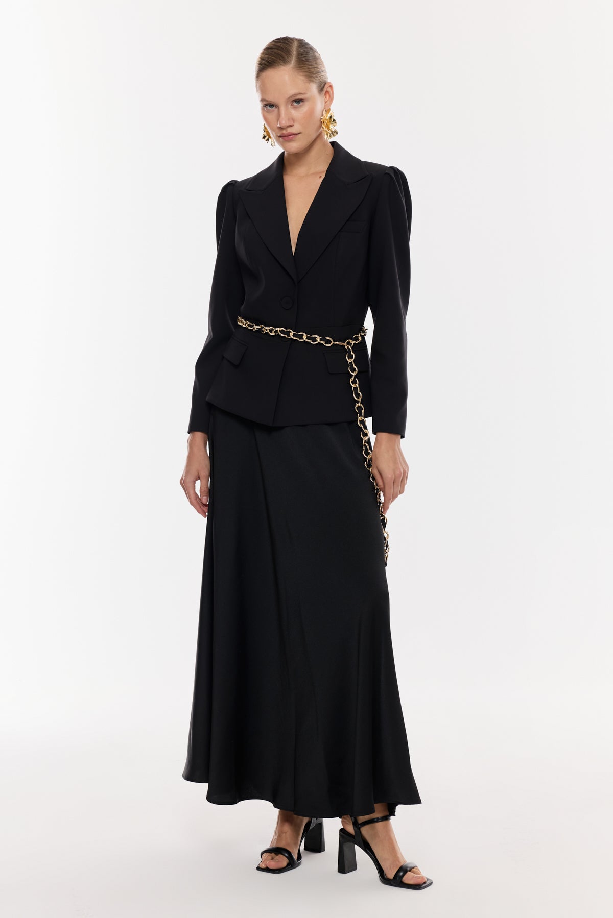 Zincir Kemer Detaylı Şık Takım