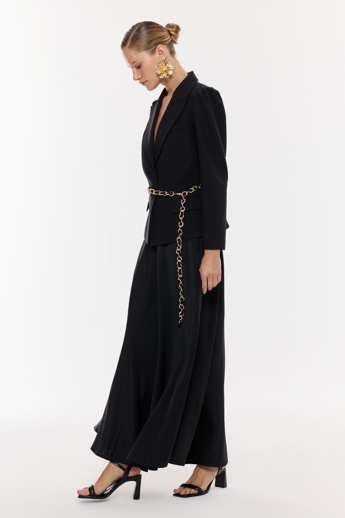 Zincir Kemer Detaylı Şık Takım