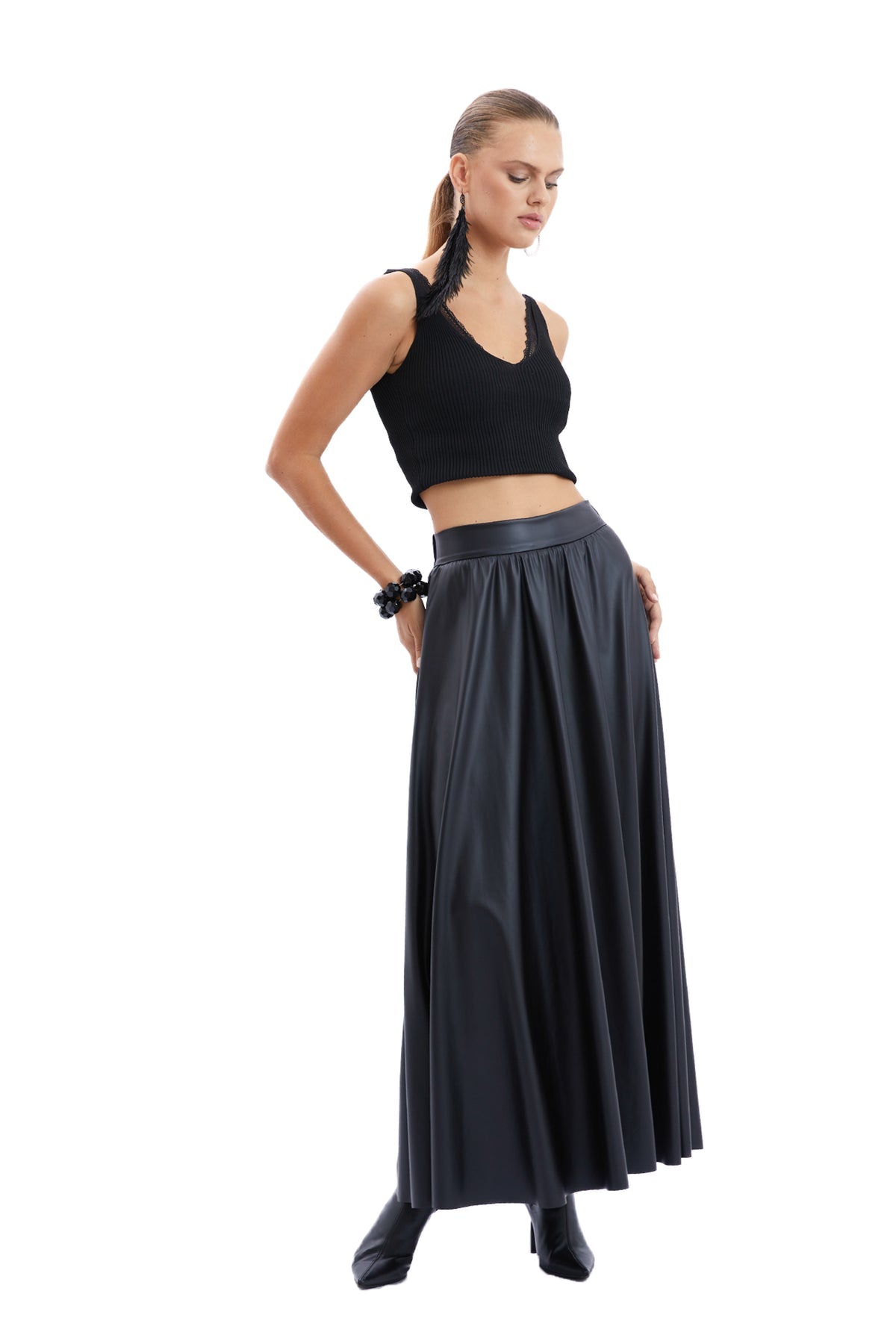 Beli Lastikli Deri Etek