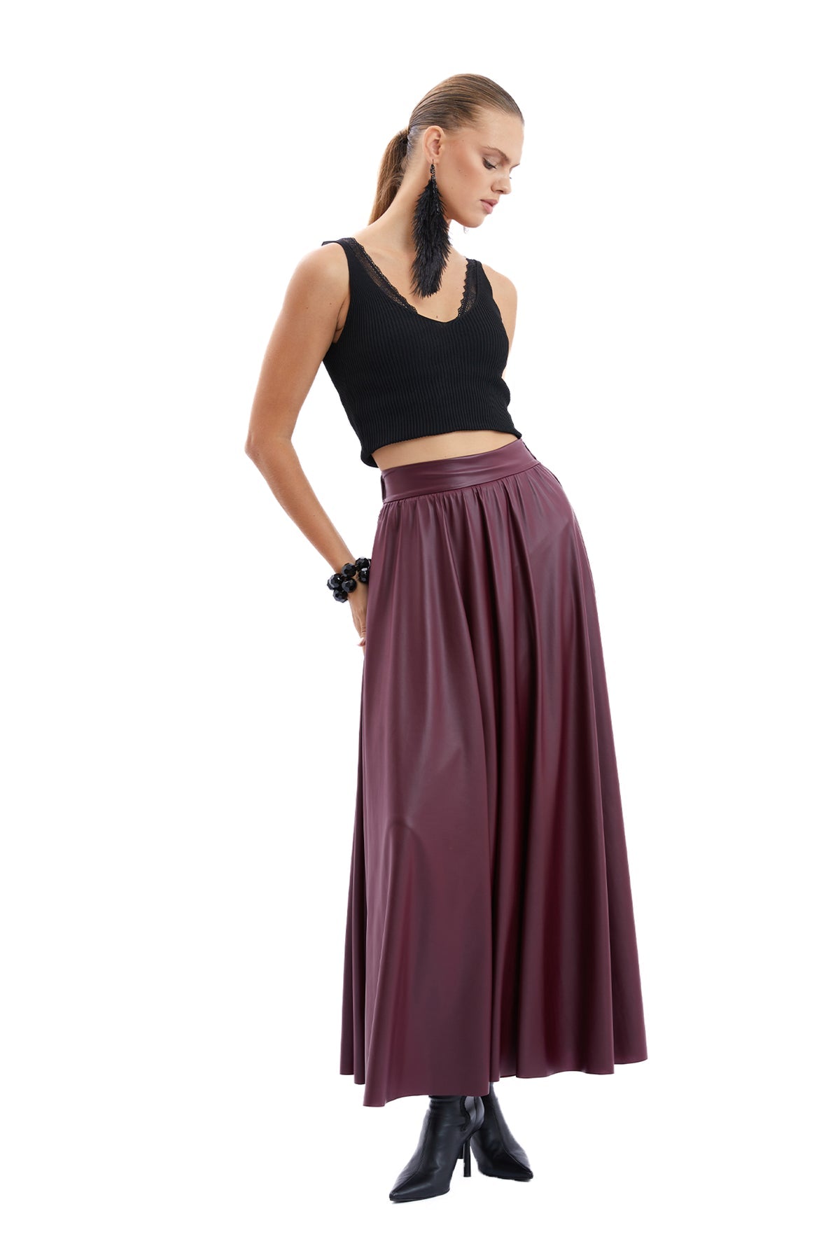 Beli Lastikli Deri Etek