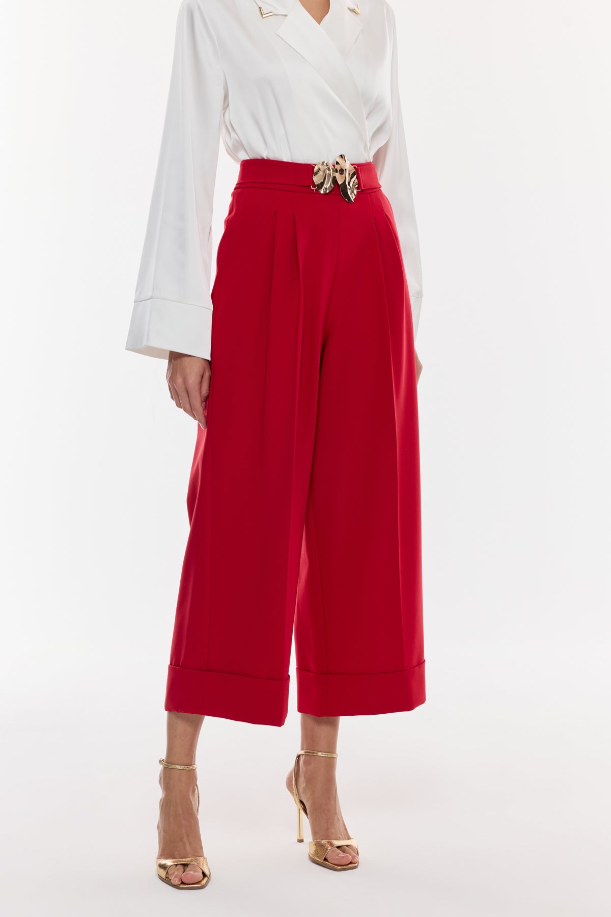 Tokalı Kısa Paçalı Pantolon