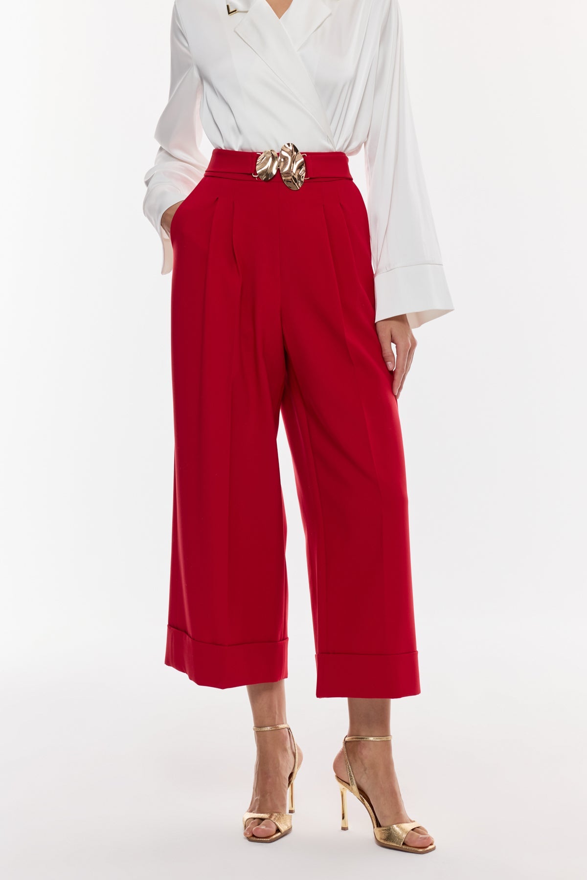 Tokalı Kısa Paçalı Pantolon