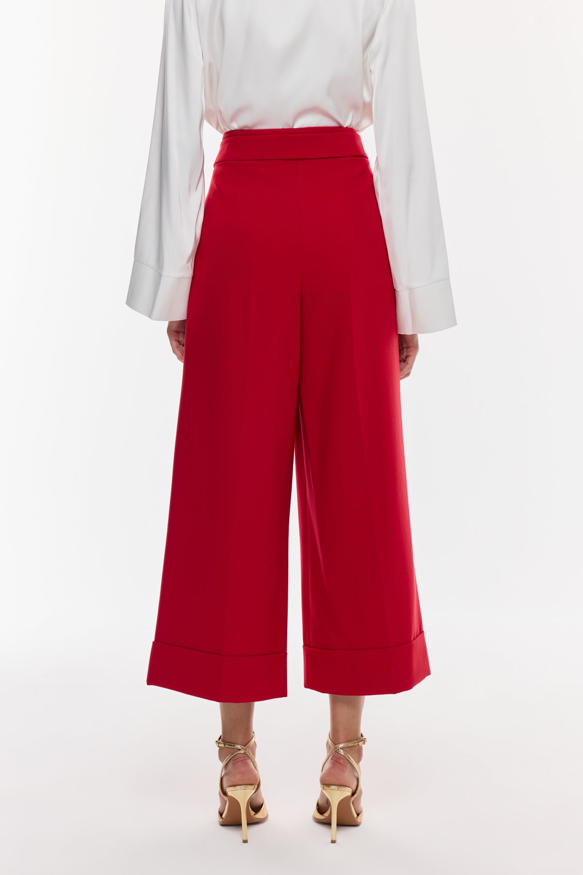 Tokalı Kısa Paçalı Pantolon