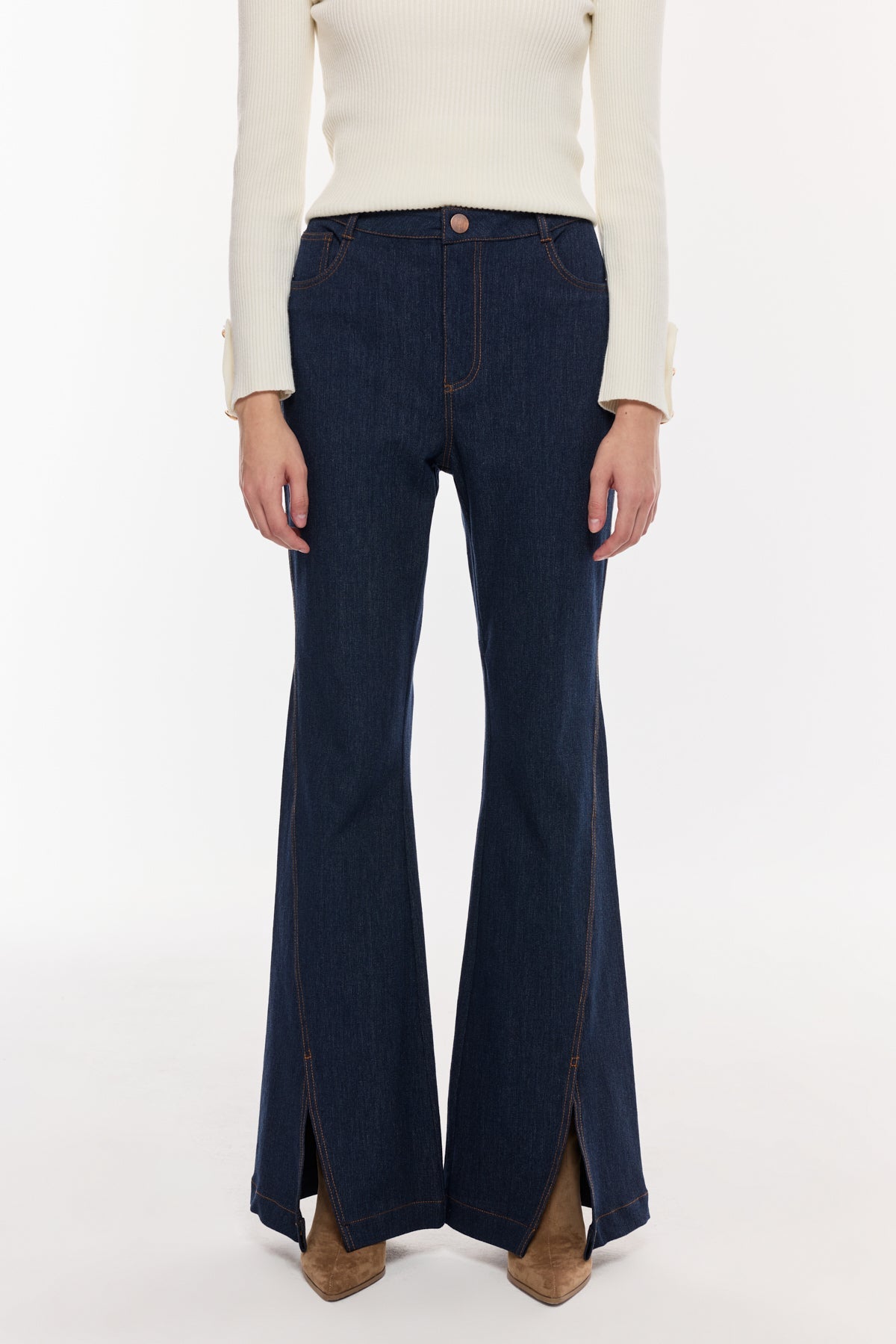 Yırtmaç Detaylı Pantolon