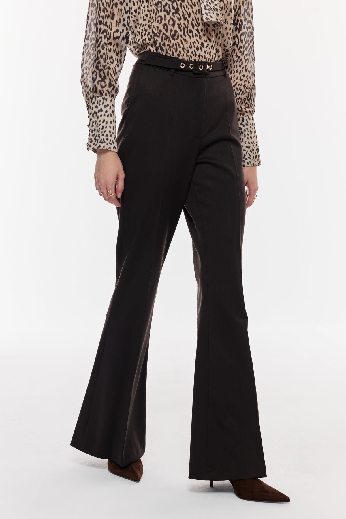 Kemer Detaylı Klasik Kesim Pantolon