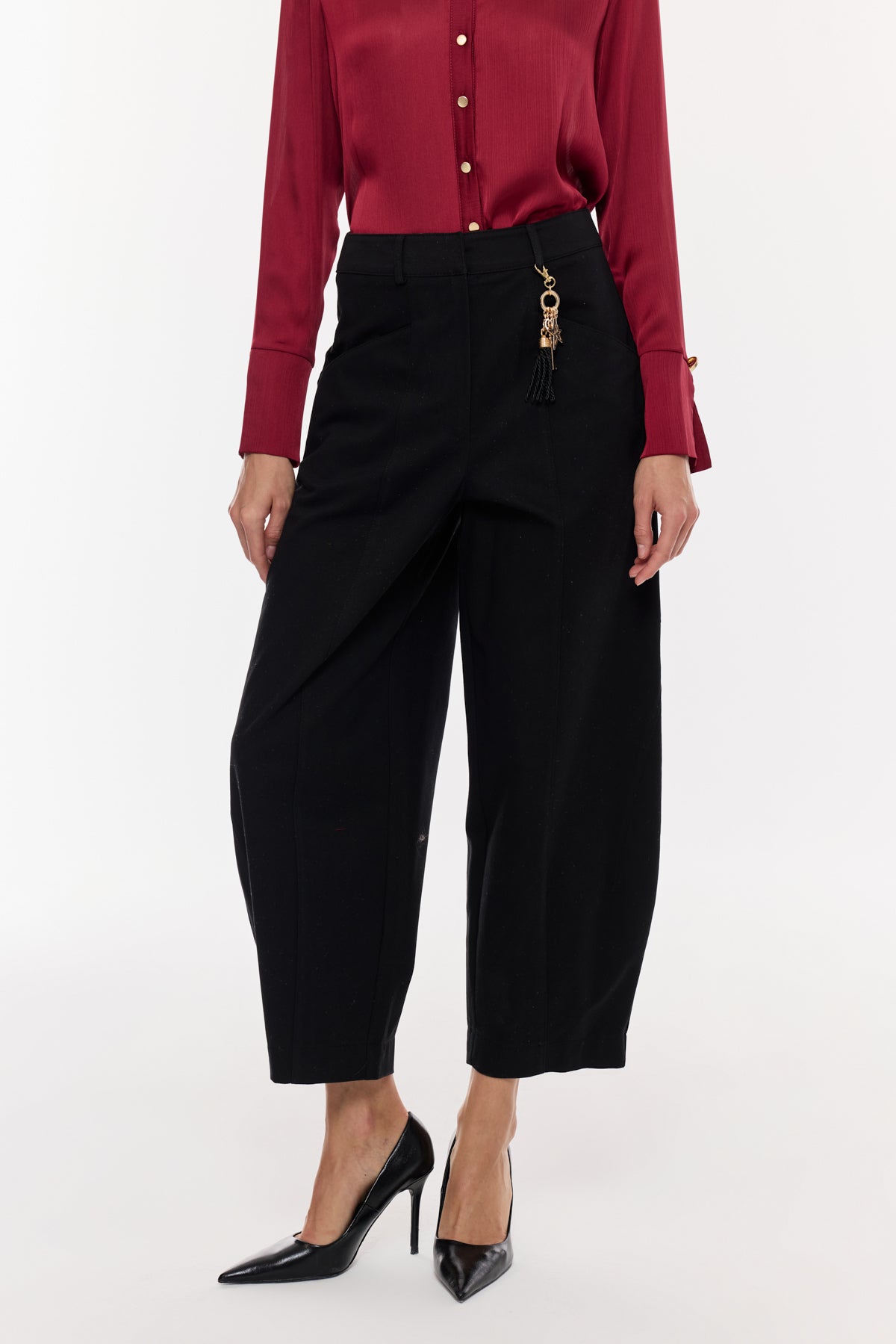 Aksesuar Detaylı Bol Form Pantolon