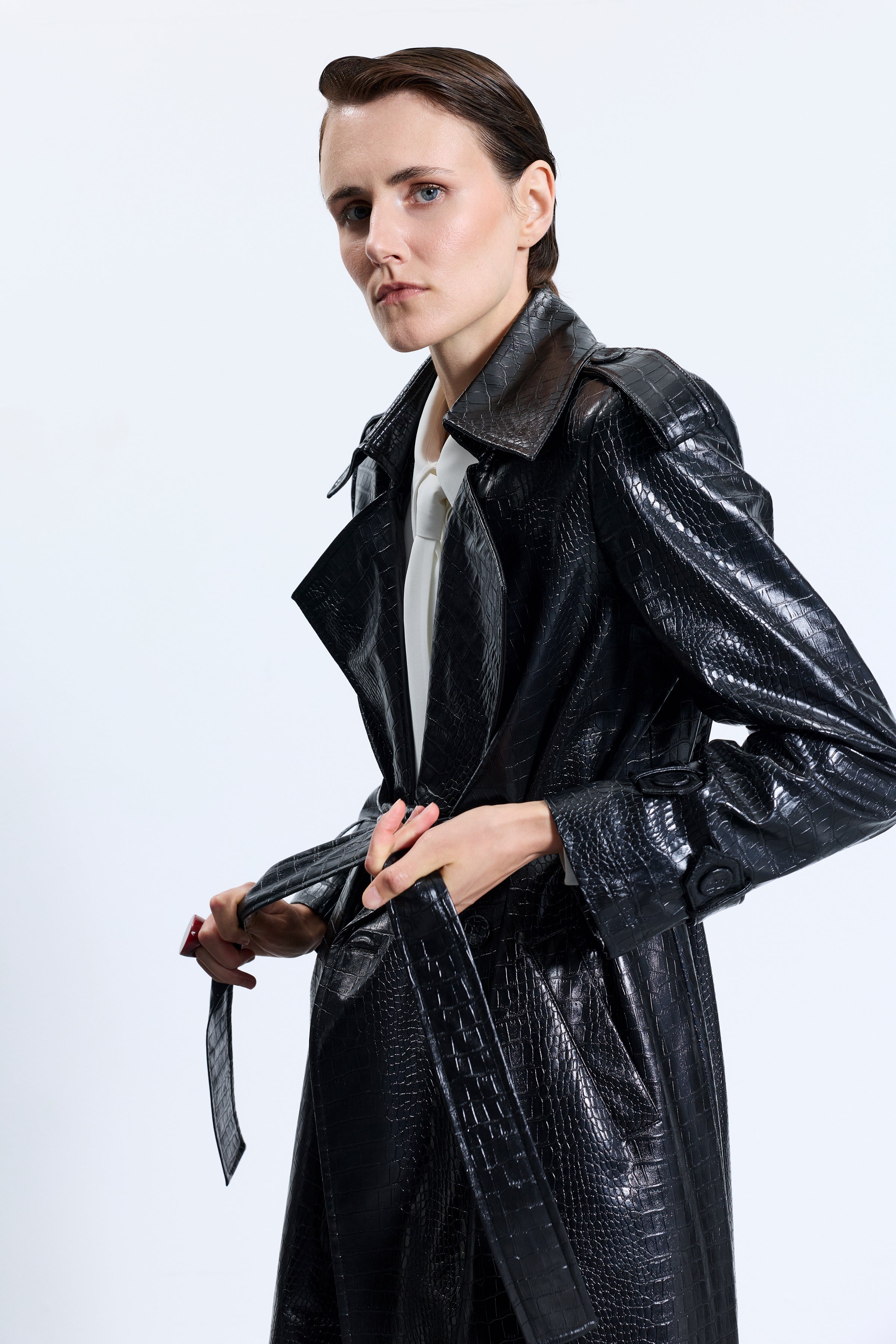 1713 Siyah Deri Trençkot