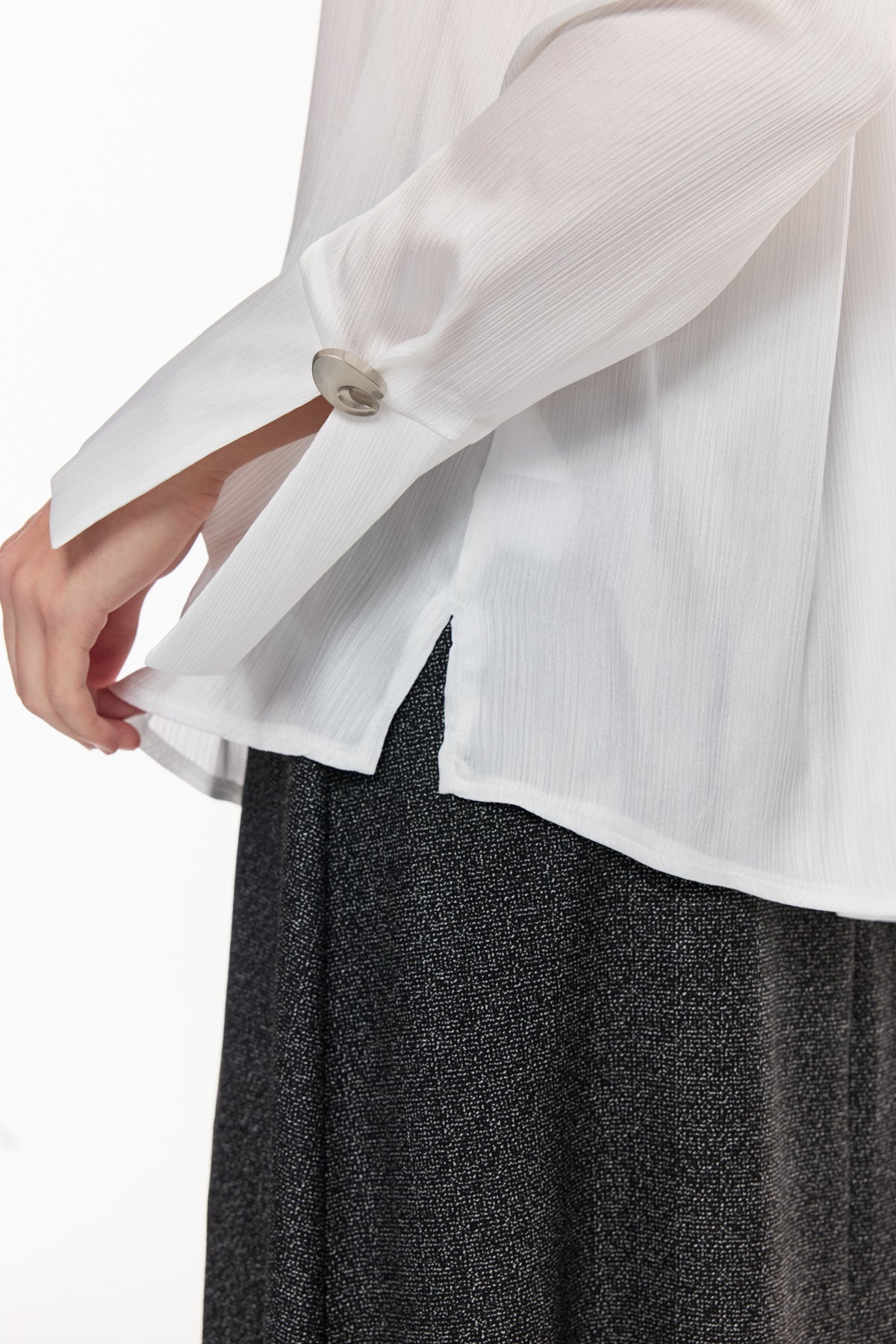 Saten Dokulu Düğmeli Gömlek