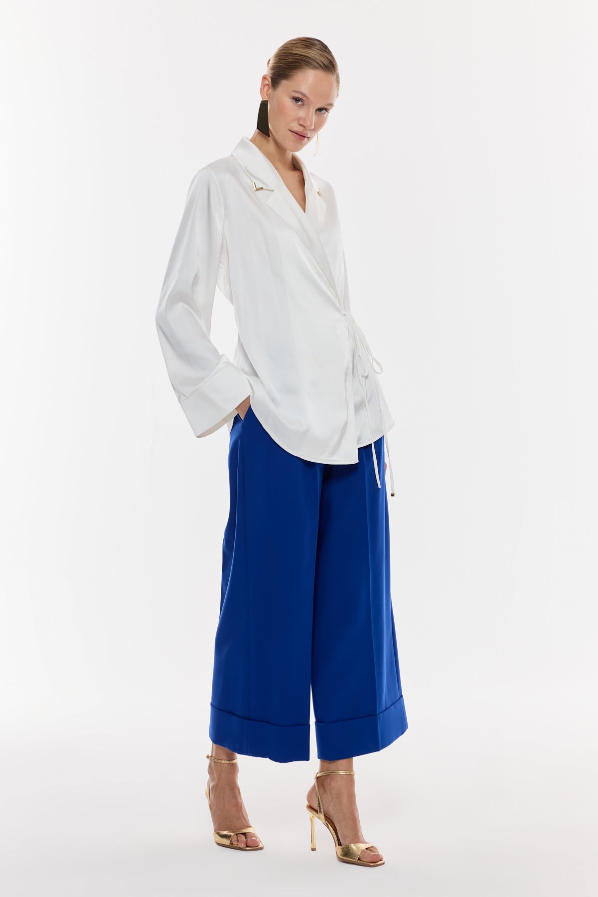 Saten Kruvaze Bağlama Detaylı Bluz