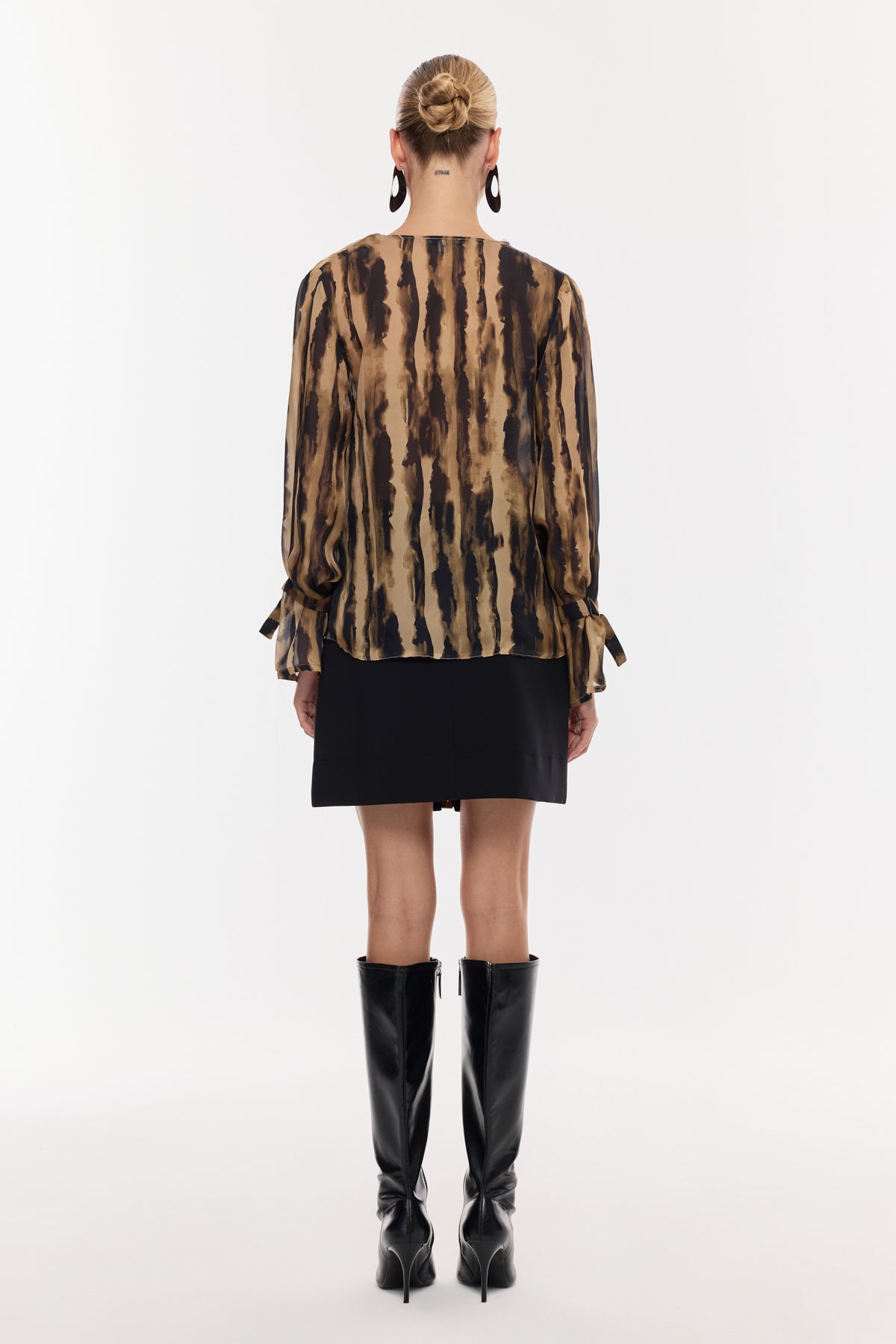 Desenli Saten Dökümlü Bluz