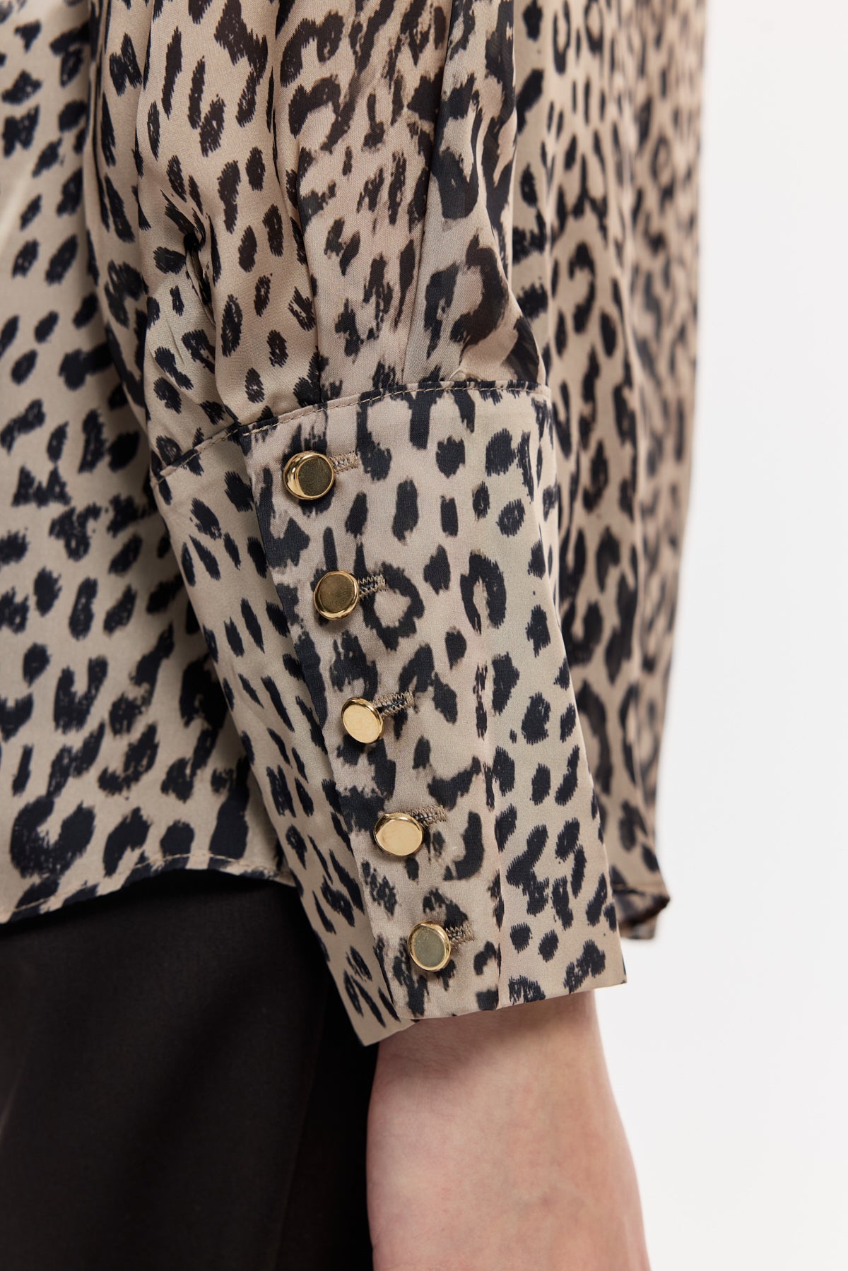 Leopar Desenli Fular Yaka Bluz