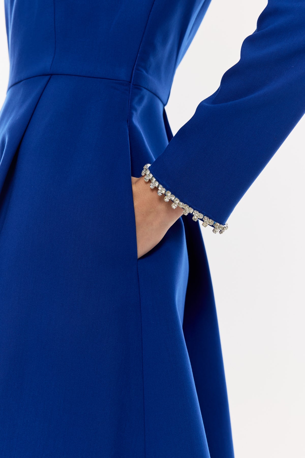 Kare Yaka İnci Detaylı Mini Elbise