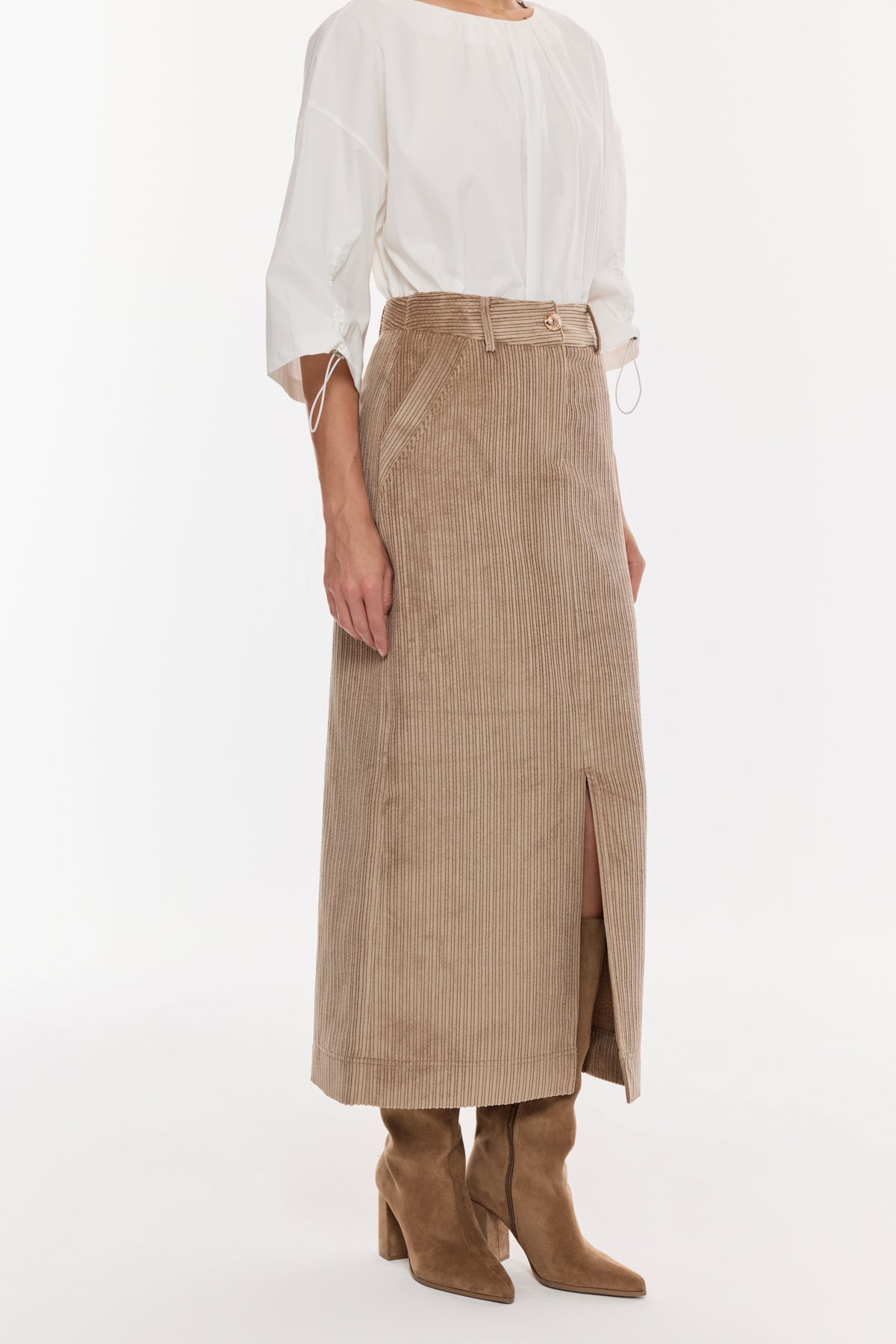 Ön Yırtmaç Detaylı Kalem Etek