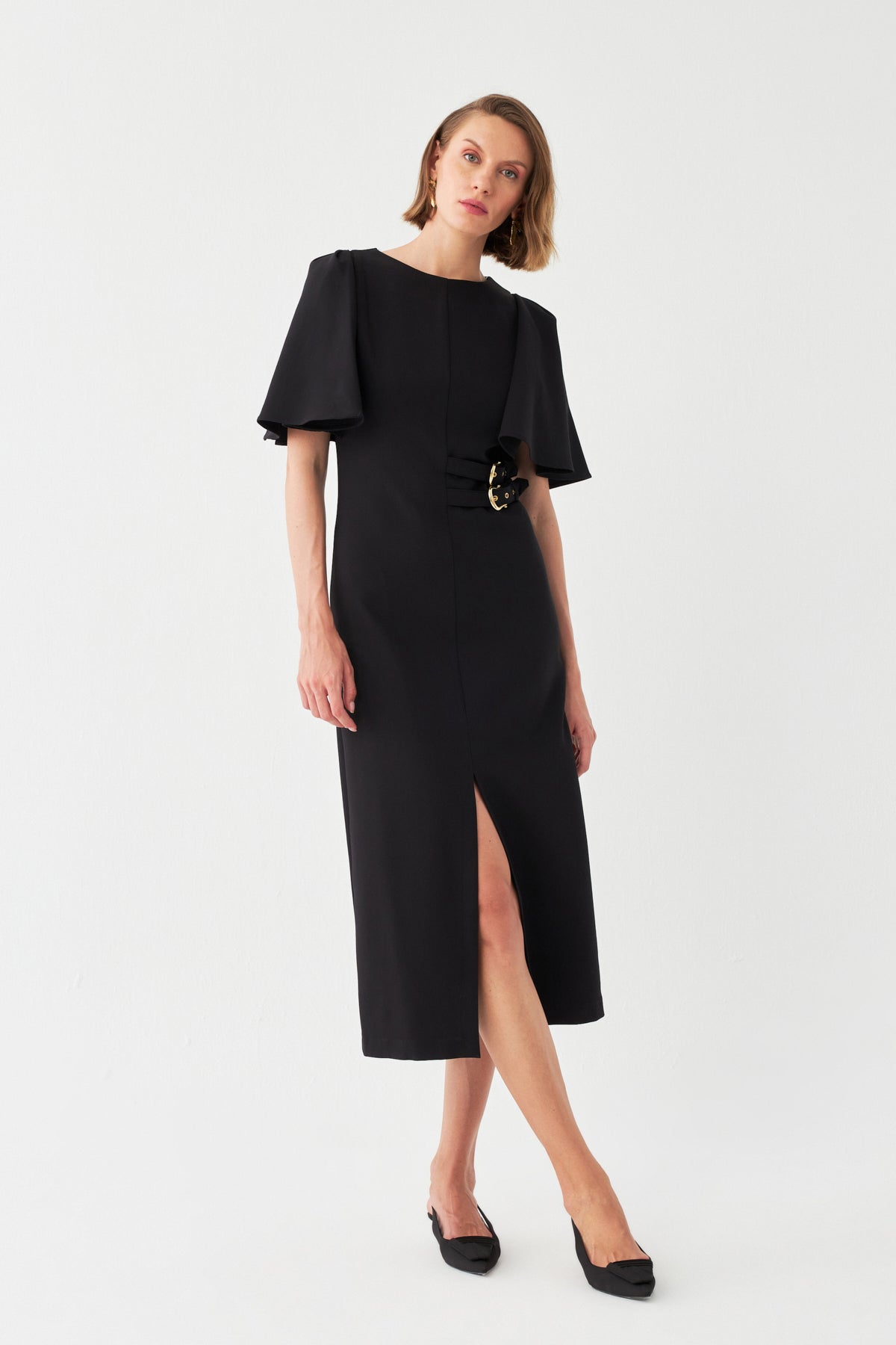 Kemer Tokalı Yırtmaçlı Elbise