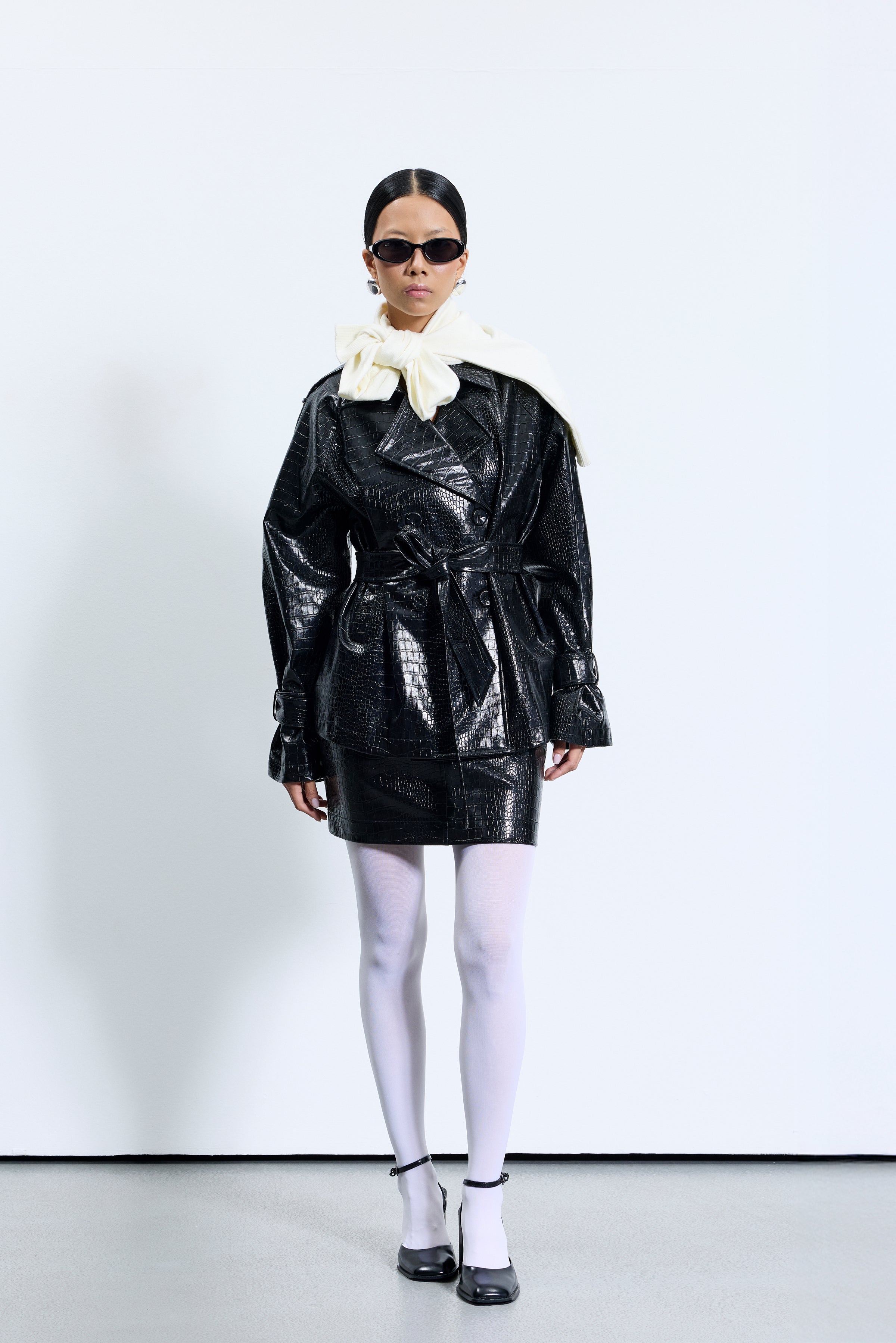 1716 Siyah Deri Trençkot