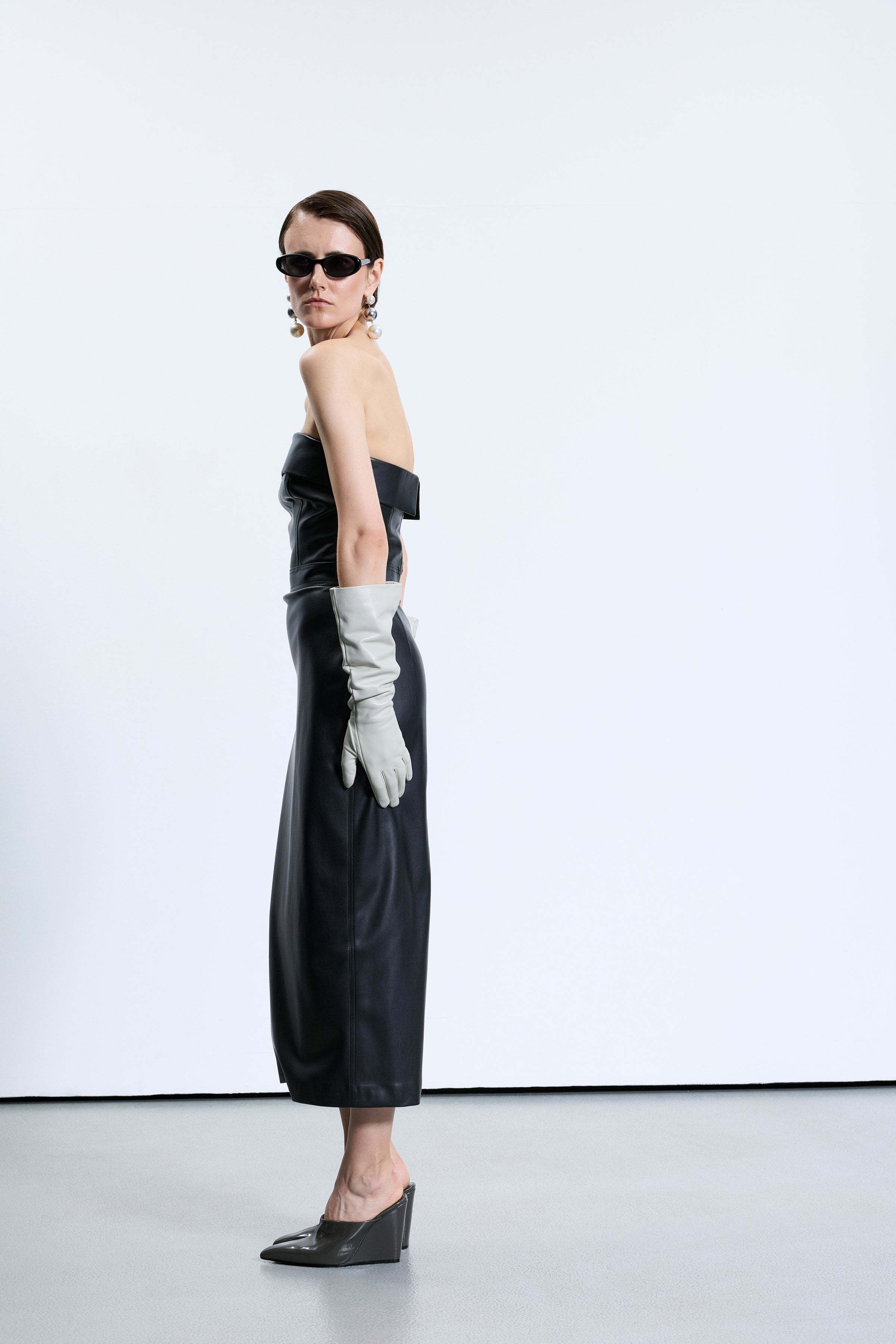 4721 Siyah Deri Elbise