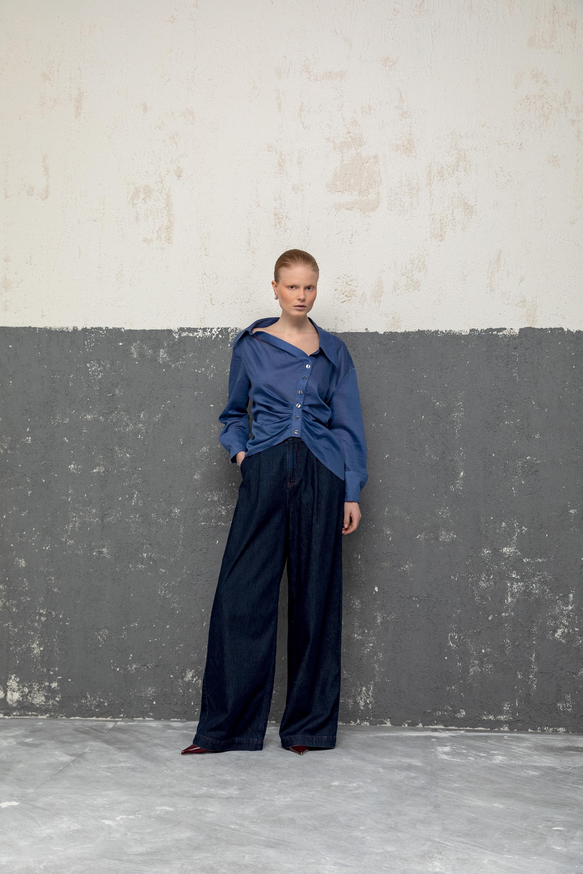 ASİMETRİK DÜĞMELİ BLUZ 26W10818