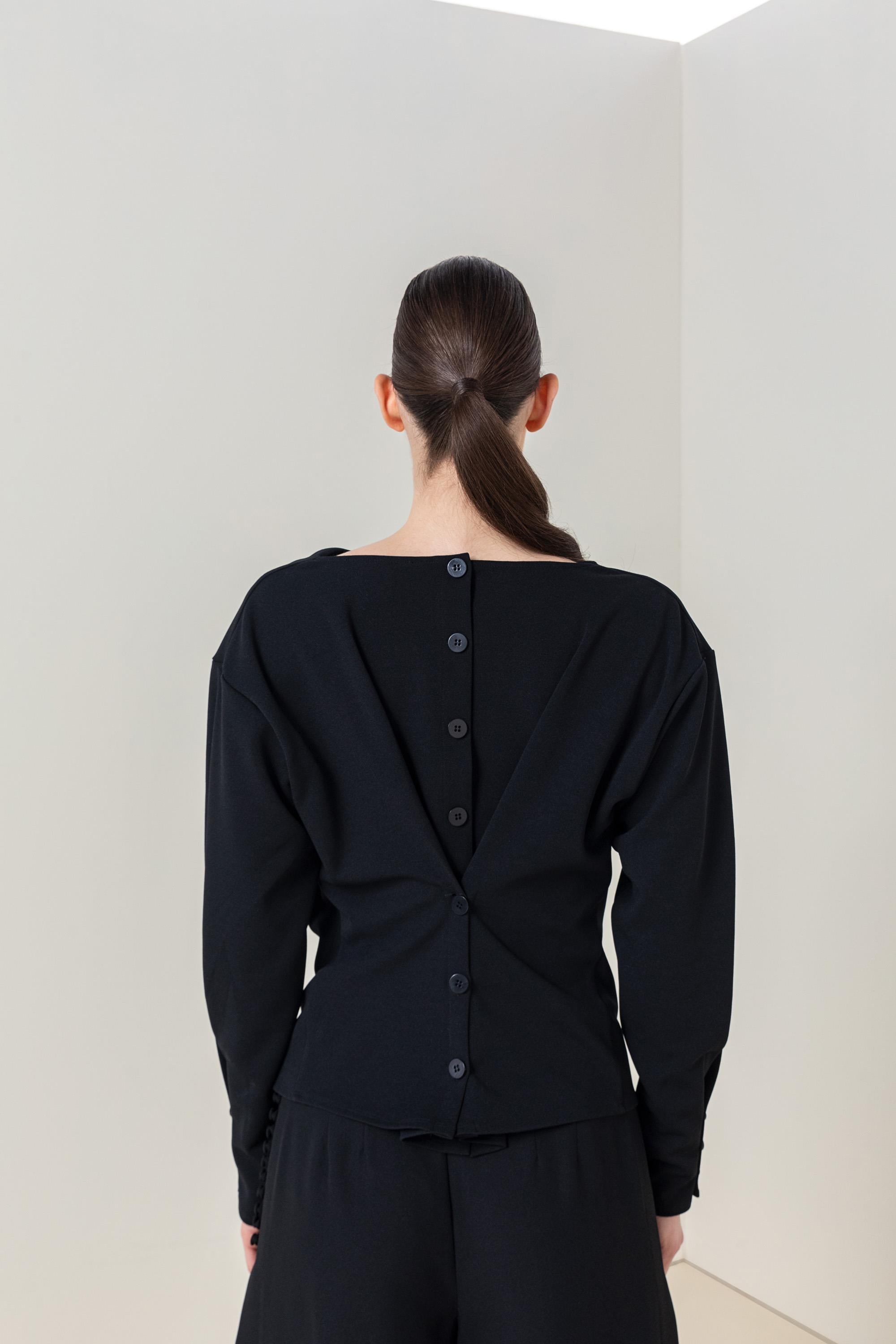 DÜĞME DETAYLI BLUZ 26W10801