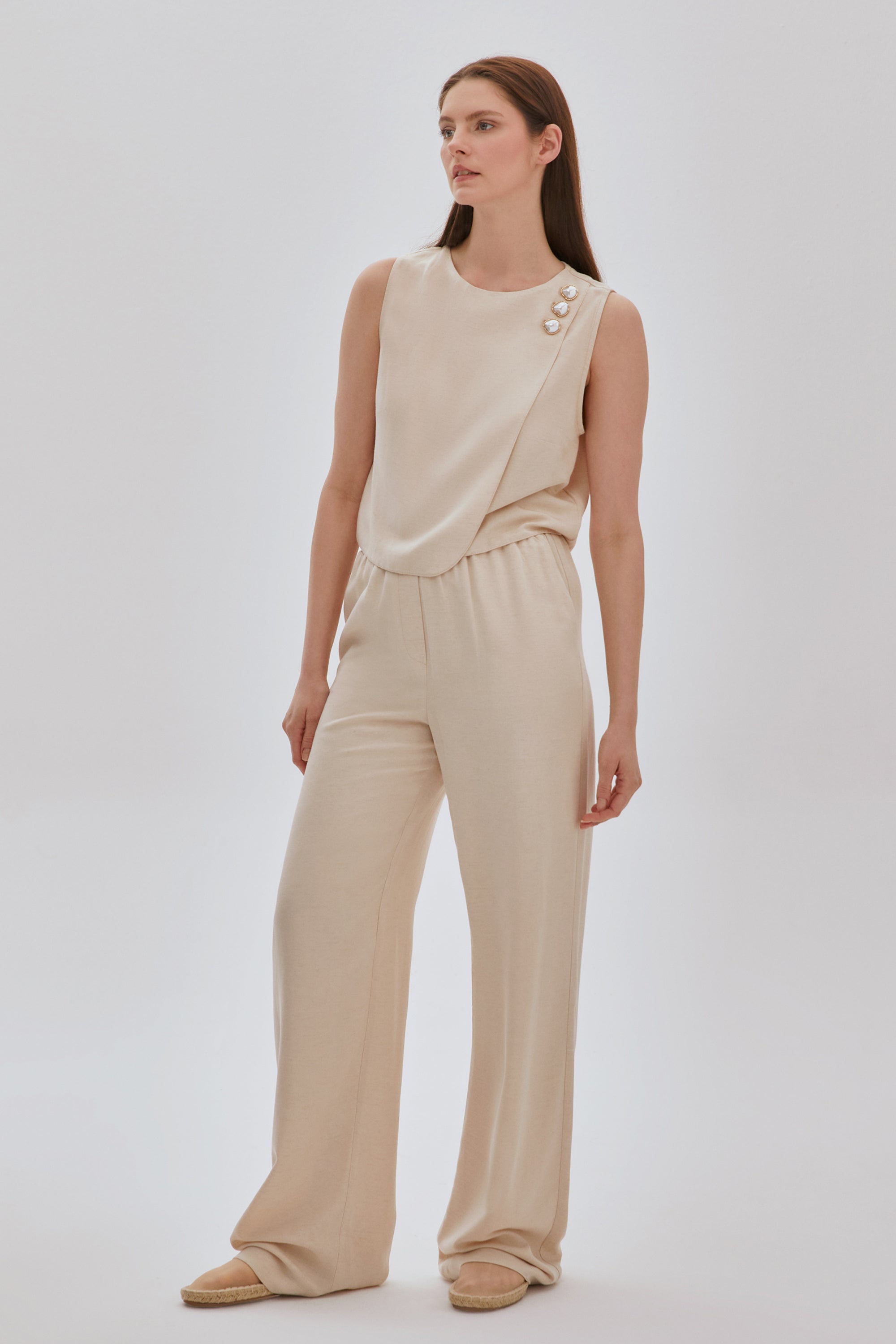 Düğme Detaylı Takım BEJ