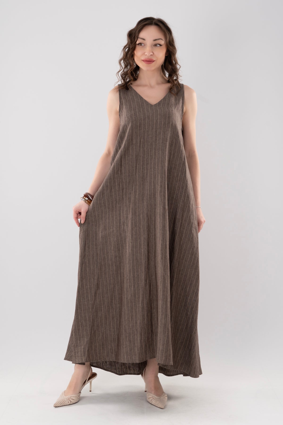 Kahverengi Çizgili Uzun Kolsuz Elbise - V Yaka Maksi Dress