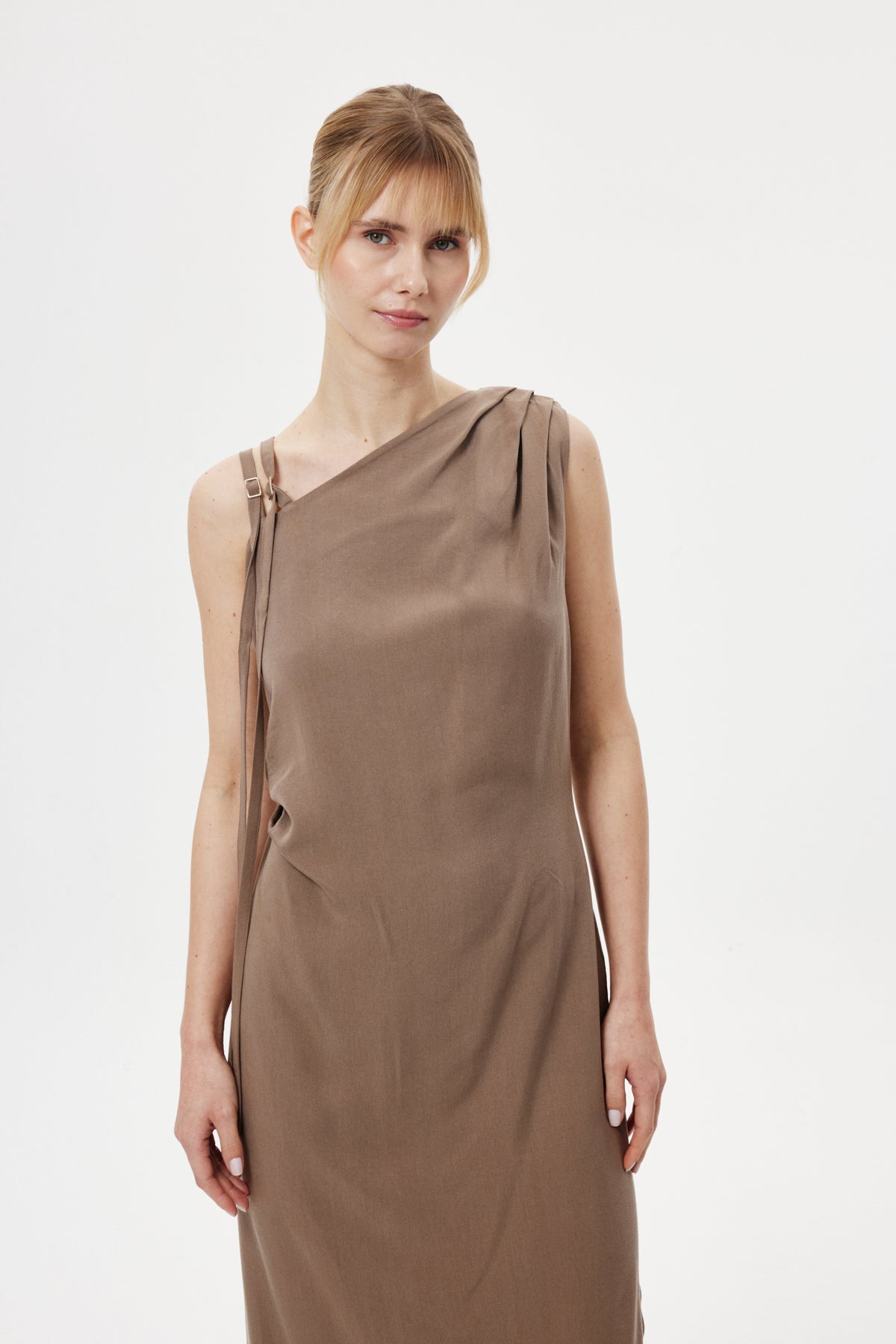 Omuz Detaylı Uzun Elbise