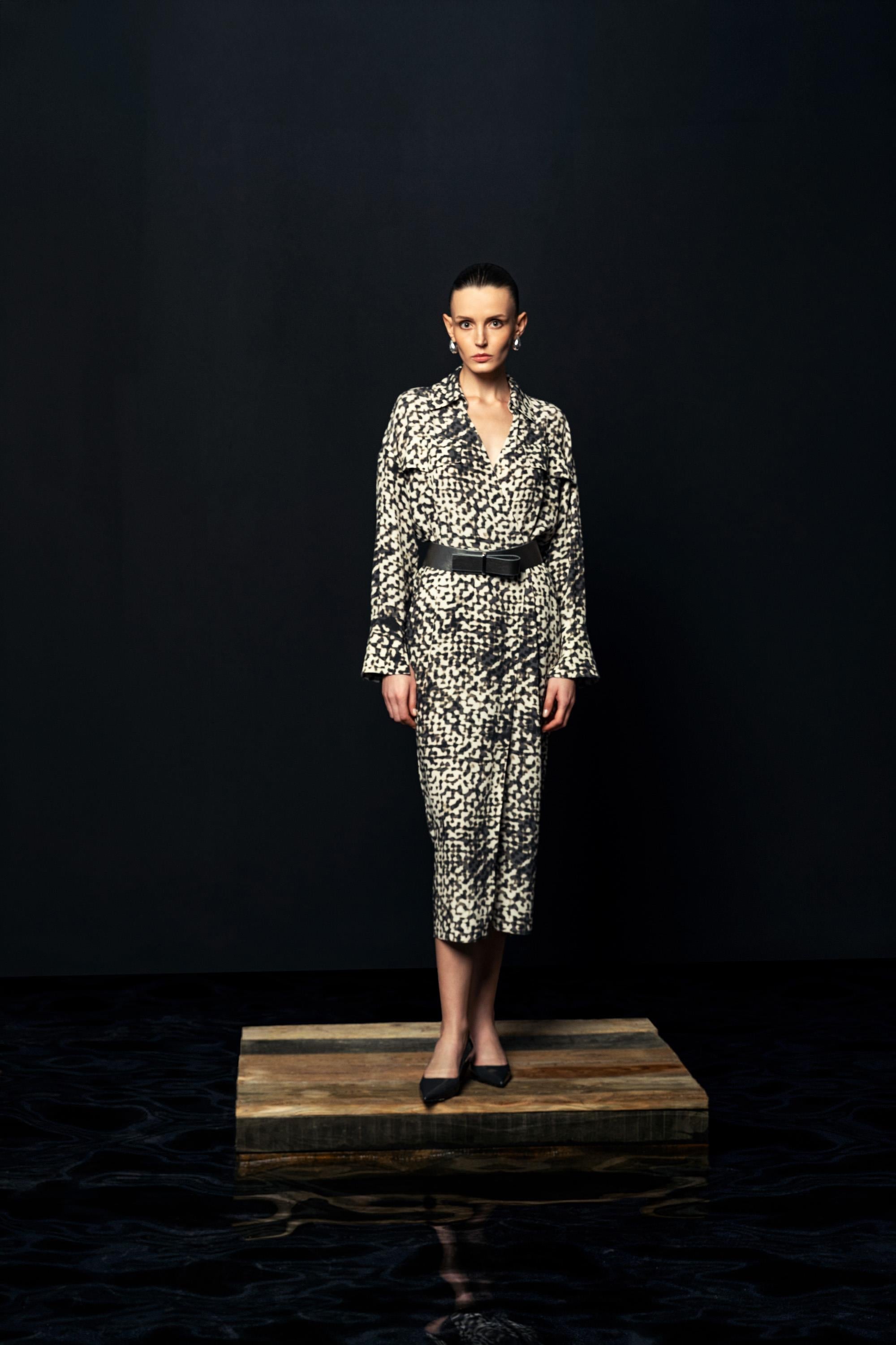 KEMER DETAY DESENLİ ELBİSE 26W40853