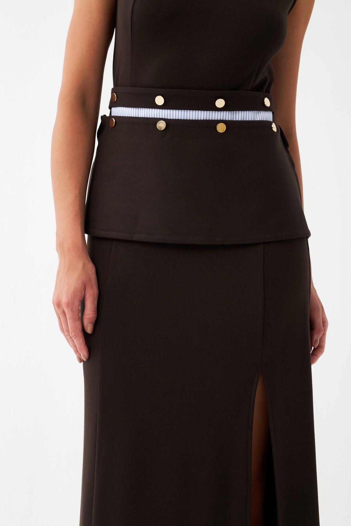 Yırtmaçlı Şık Midi Elbise