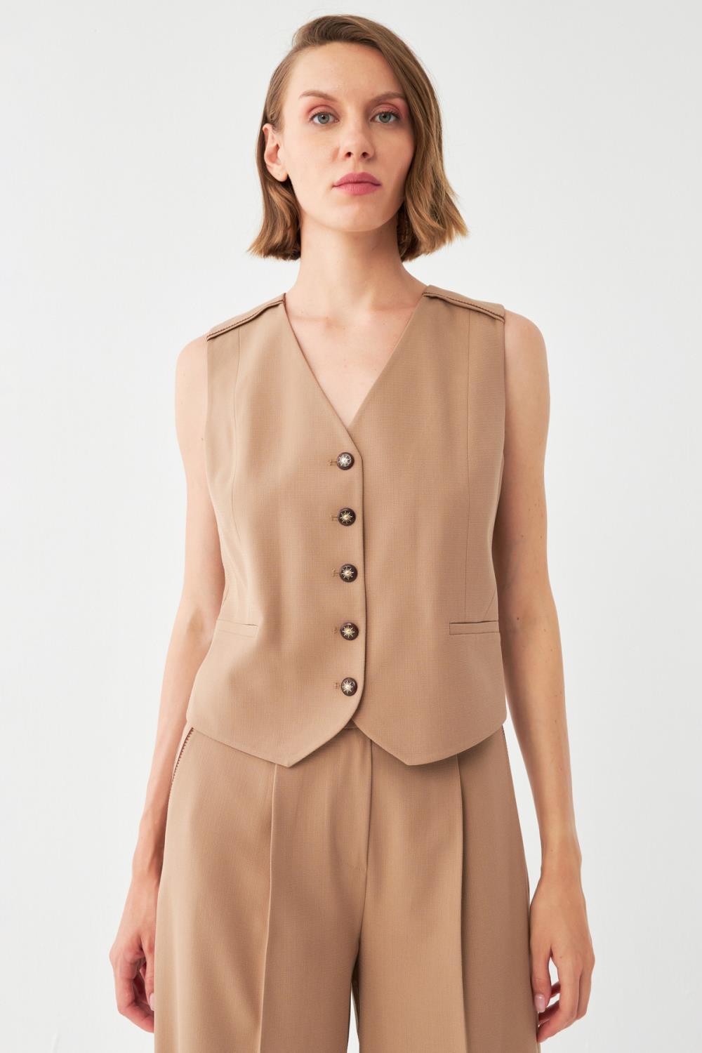 Nakış Detaylı Yelekli Takım