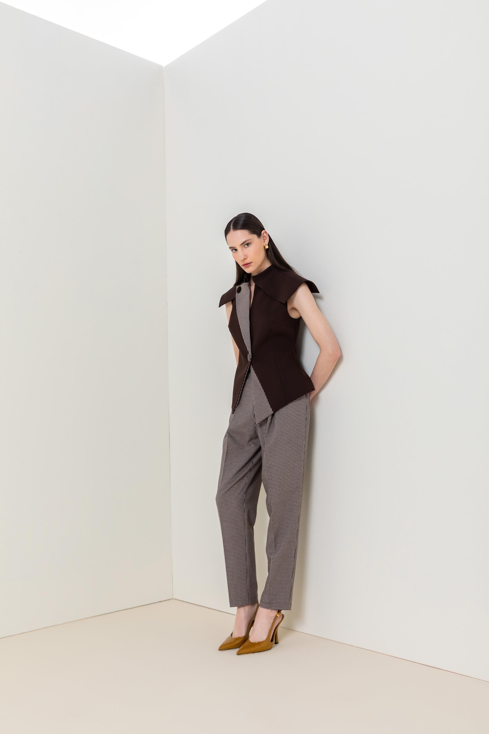 ÖN DİKİŞLİ DÜZ KESİM PANTOLON 26W20827