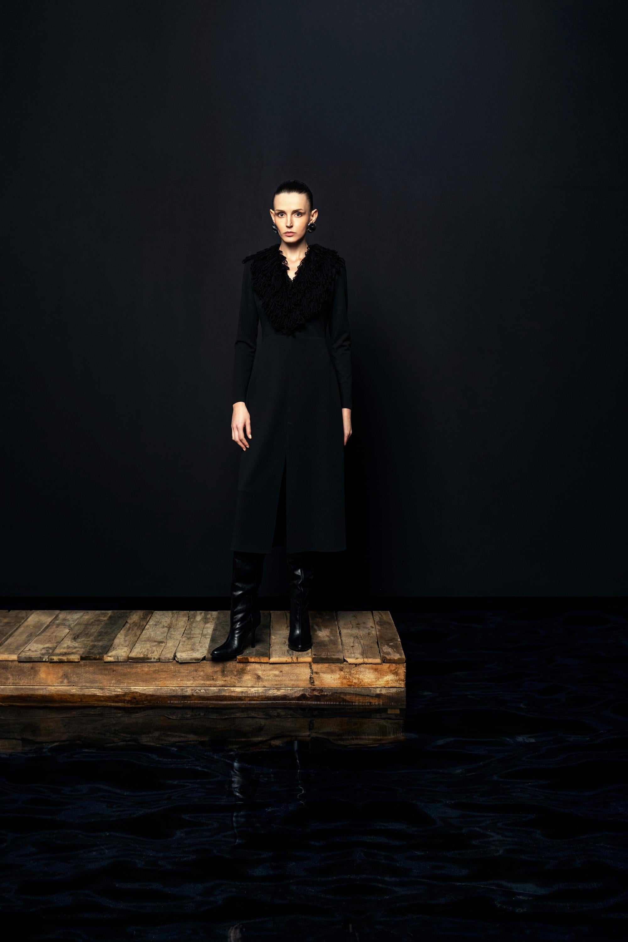 PÜSKÜL DETAYLI UZUN ELBİSE 26W40805