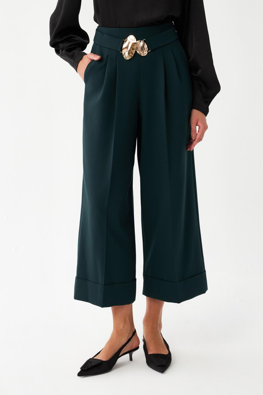 Tokalı Kısa Paça Pantolon