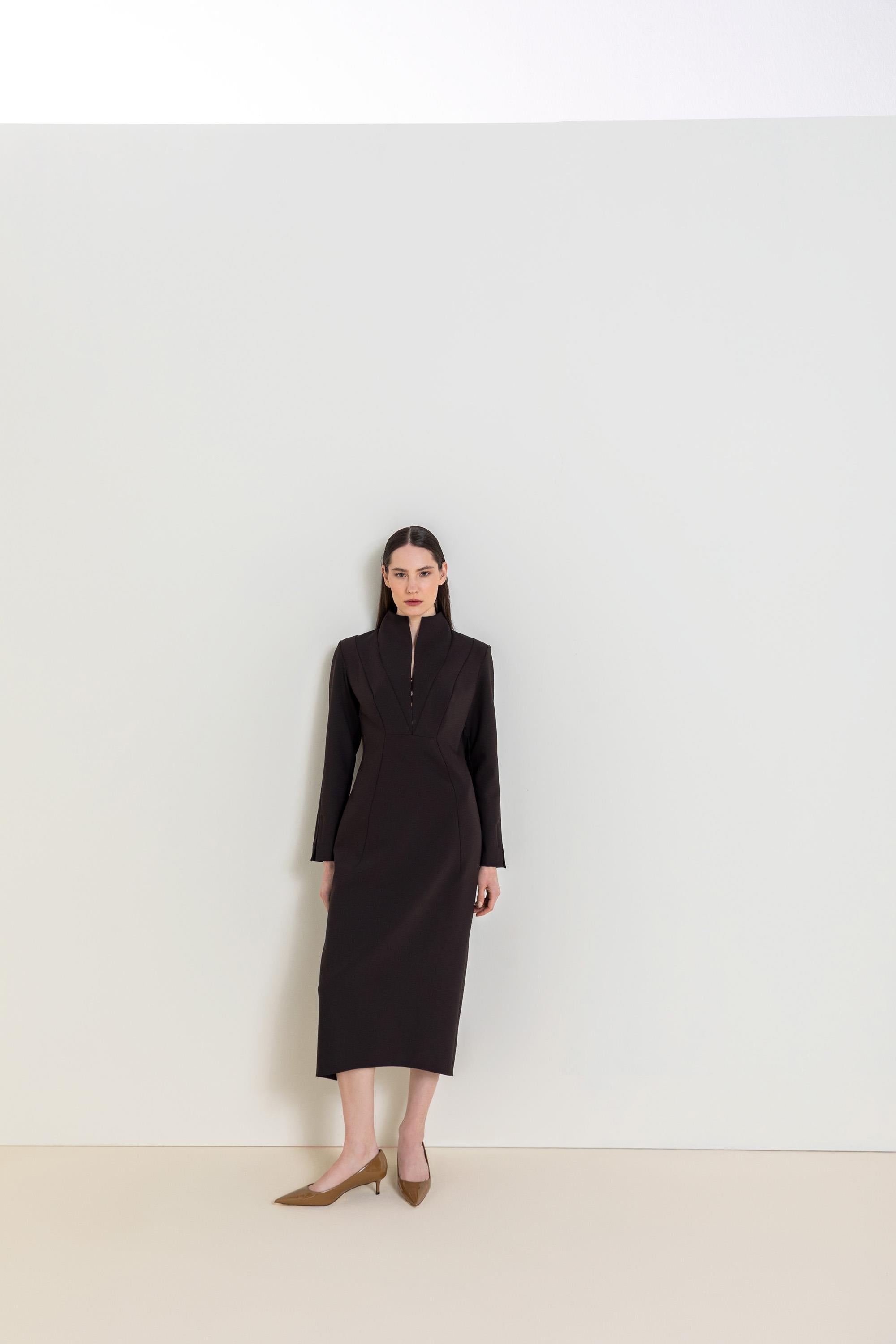 V YAKA MİDİ ELBİSE 26W40842