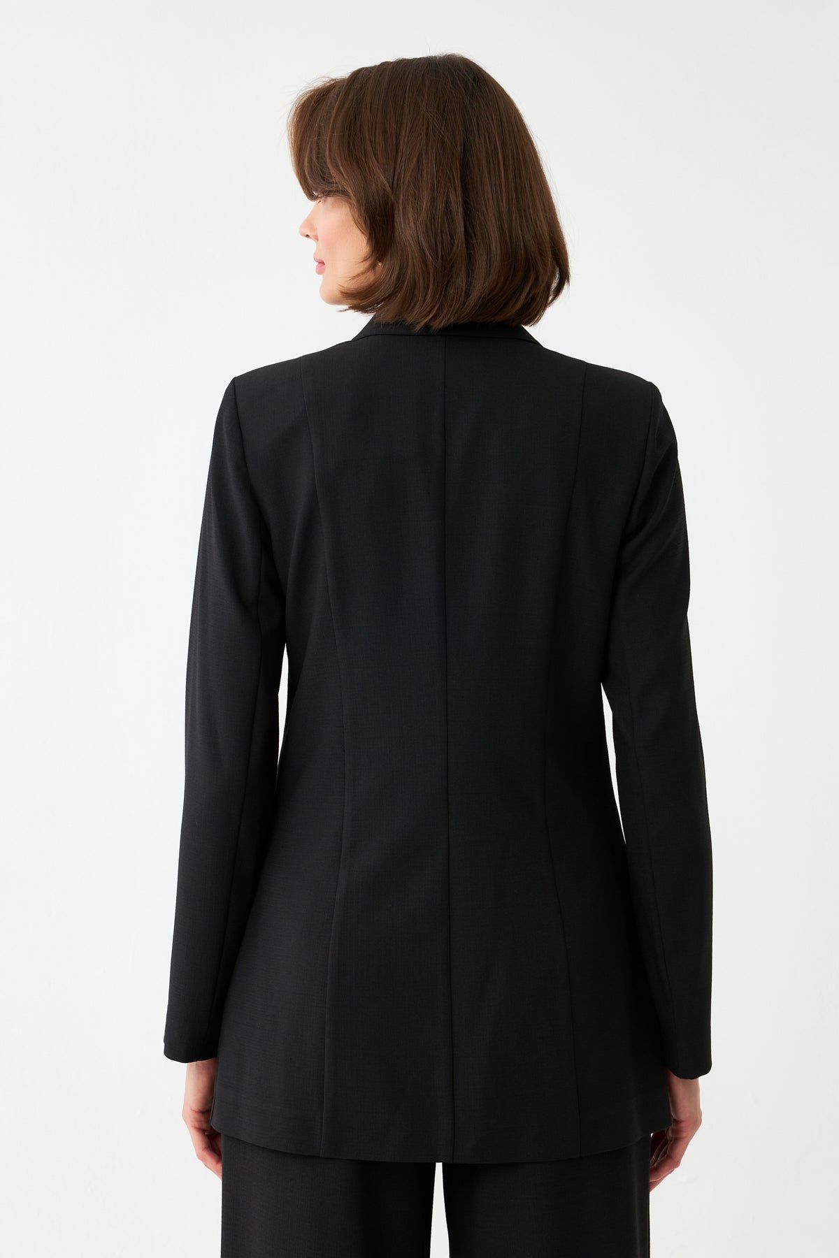 Yakası Nakış Detaylı Ceket SİYAH